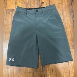 Under Armour Dark Charcoal Athletic Golf Performance Shorts Boys Size 14 Sporty